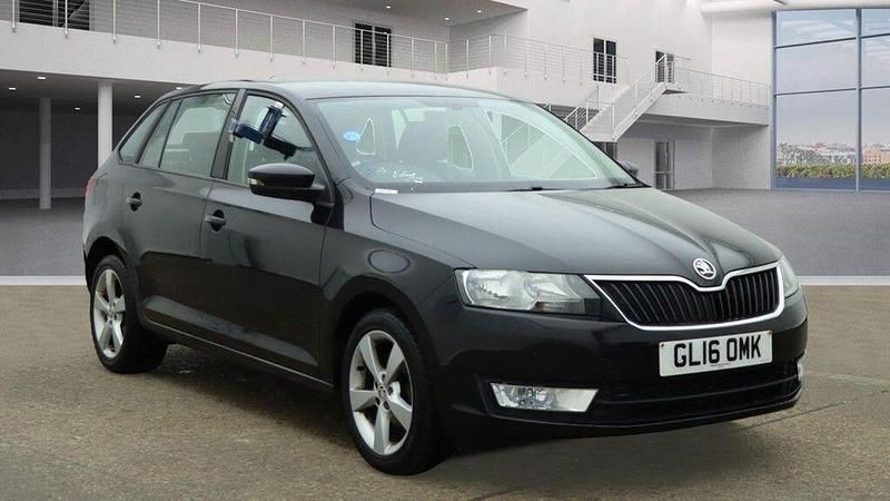 Black Used 2016 Skoda Rapid SE Hatchback | £4,750 (Good price) - Image 1/4