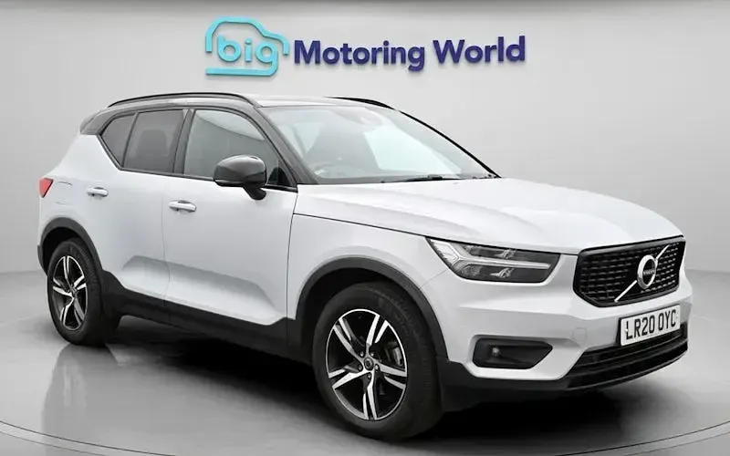 Begagnad Volvo XC40 R-Design 163 HK (119 kW) 2020 SUV