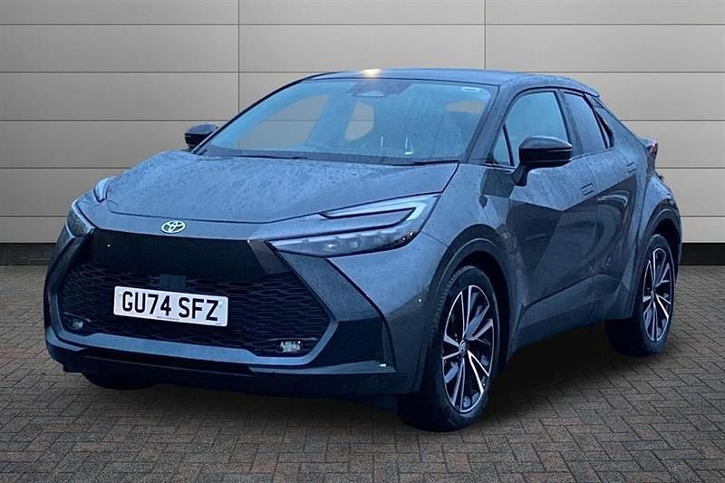 Used Toyota C-HR 140 HP (102 kW) 2024 Decuma grey SUV