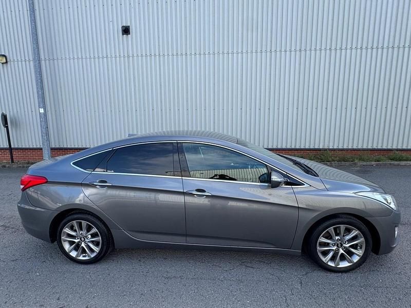 Used Hyundai i40 Style 136 HP (100 kW) 2014 Silver Sedan