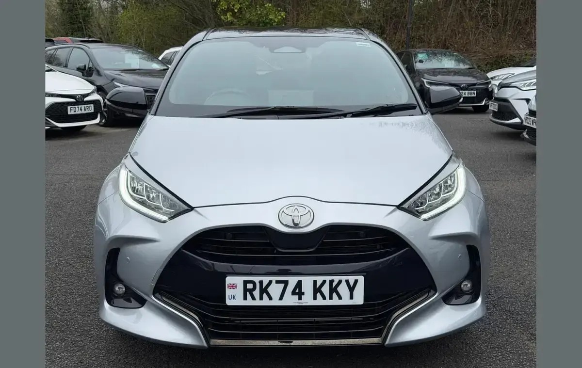 Used Toyota Yaris Edition 128 HP (94 kW) 2024 Silver Hatchback