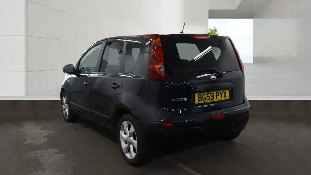 Used Nissan Note Tekna 110 HP (80 kW) 2010 Black Hatchback