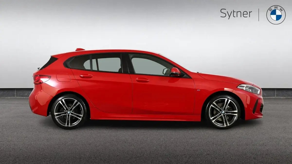 Used BMW 118 M Sport 134 HP (98 kW) 2023 Red Hatchback