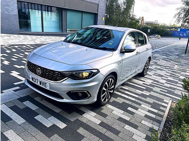 Silver Used 2017 Fiat Tipo Lounge Hatchback | £2,750 - Image 1/4