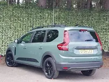 Begagnad Dacia Jogger Extreme 140 HK (102 kW) 2024 Grön Minibuss