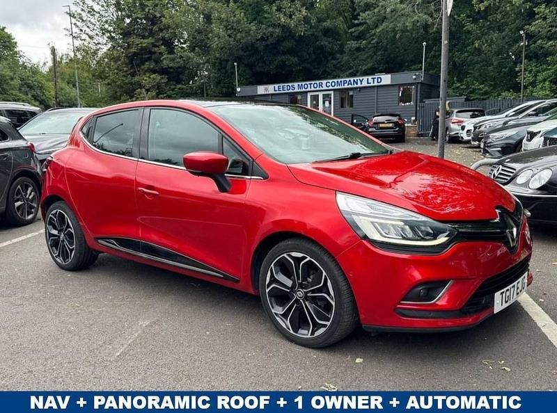 Red Used 2017 Renault Clio IV Signature Hatchback | £10,495 (Fair price) - Image 1/4