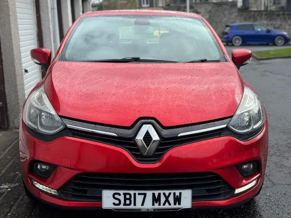 Used Renault Clio Dynamique 75 HP (55 kW) 2017 Red Hatchback