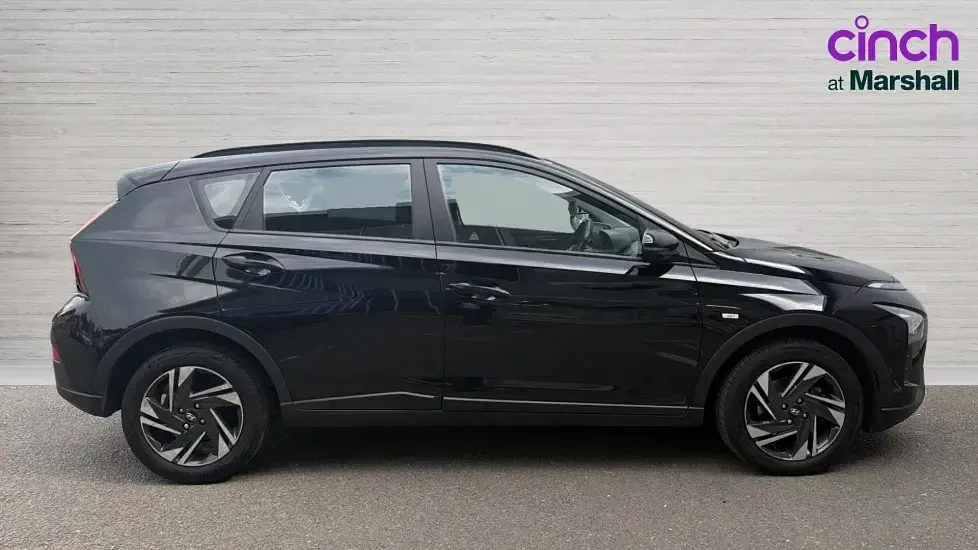 Usado Hyundai Bayon SE 100 HP (73 kW) 2022 Preto SUV