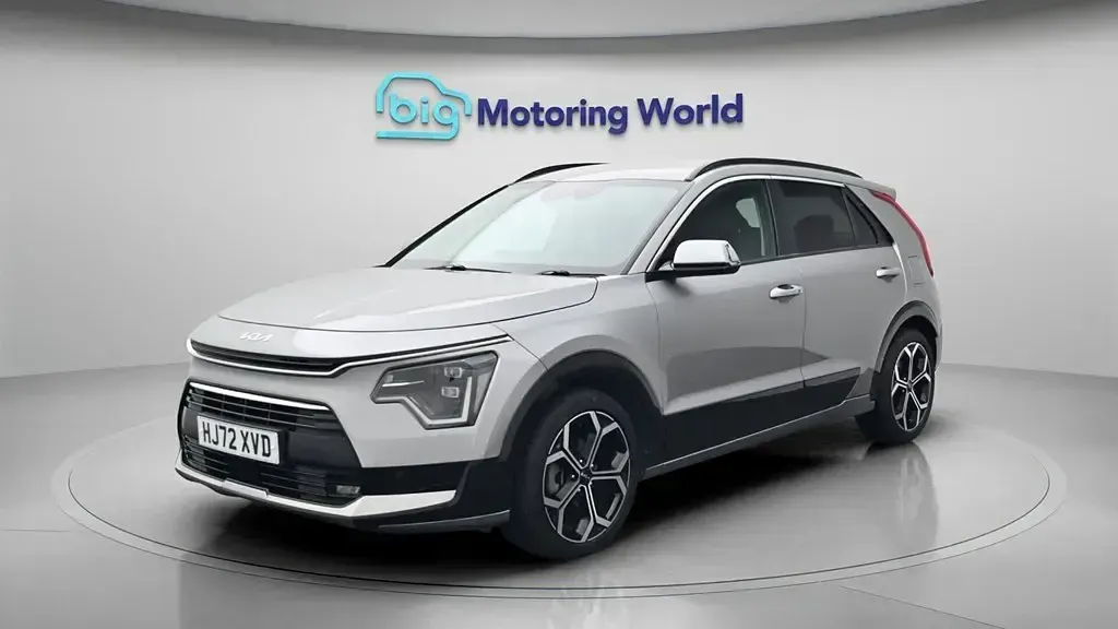 Używany Kia Niro 139 KM (102 kW) 2023 Szary SUV