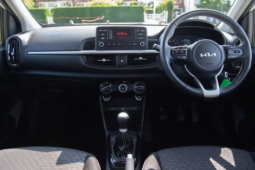 Used Kia Picanto 2023 White Hatchback