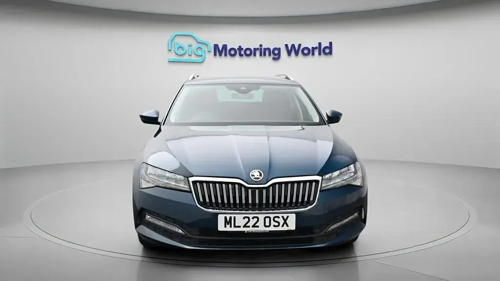 Second-hand Skoda Superb SE Technology 150 CP (110 kW) 2022 Albastru Break