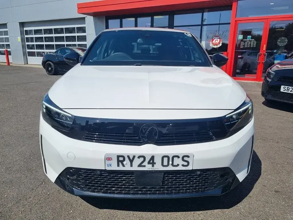 Used Vauxhall Corsa S 100 HP (73 kW) 2024 White Hatchback