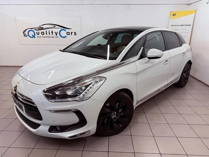 White Used 2015 Citroën DS5 Hatchback | £6,649 (A bit pricey) - Image 1/4