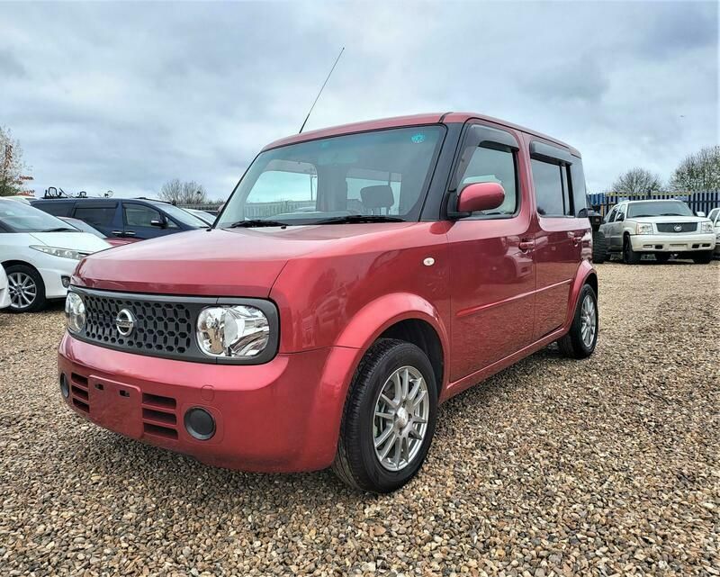 Used Nissan Cube 2008 Red MPV