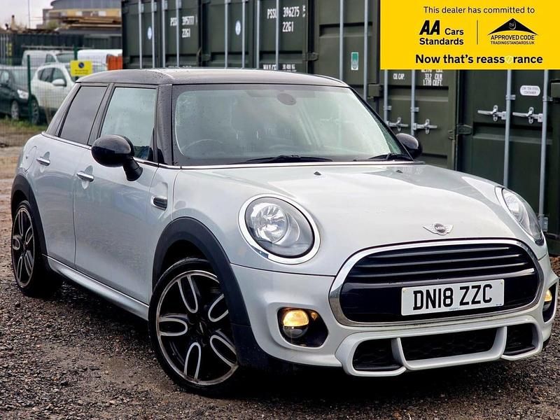 Used Mini Cooper Hatch 136 HP (100 kW) 2018 Silver Hatchback