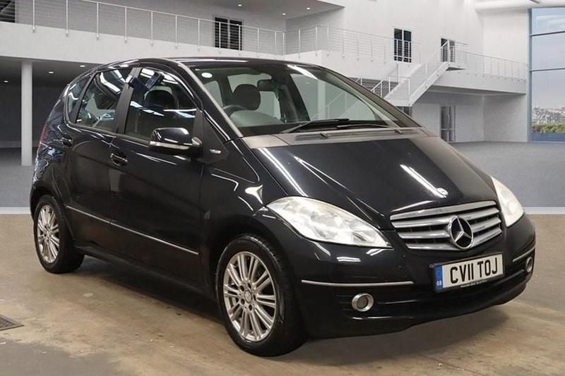 Used Mercedes A160 Elegance 82 HP (60 kW) 2011 Black Hatchback