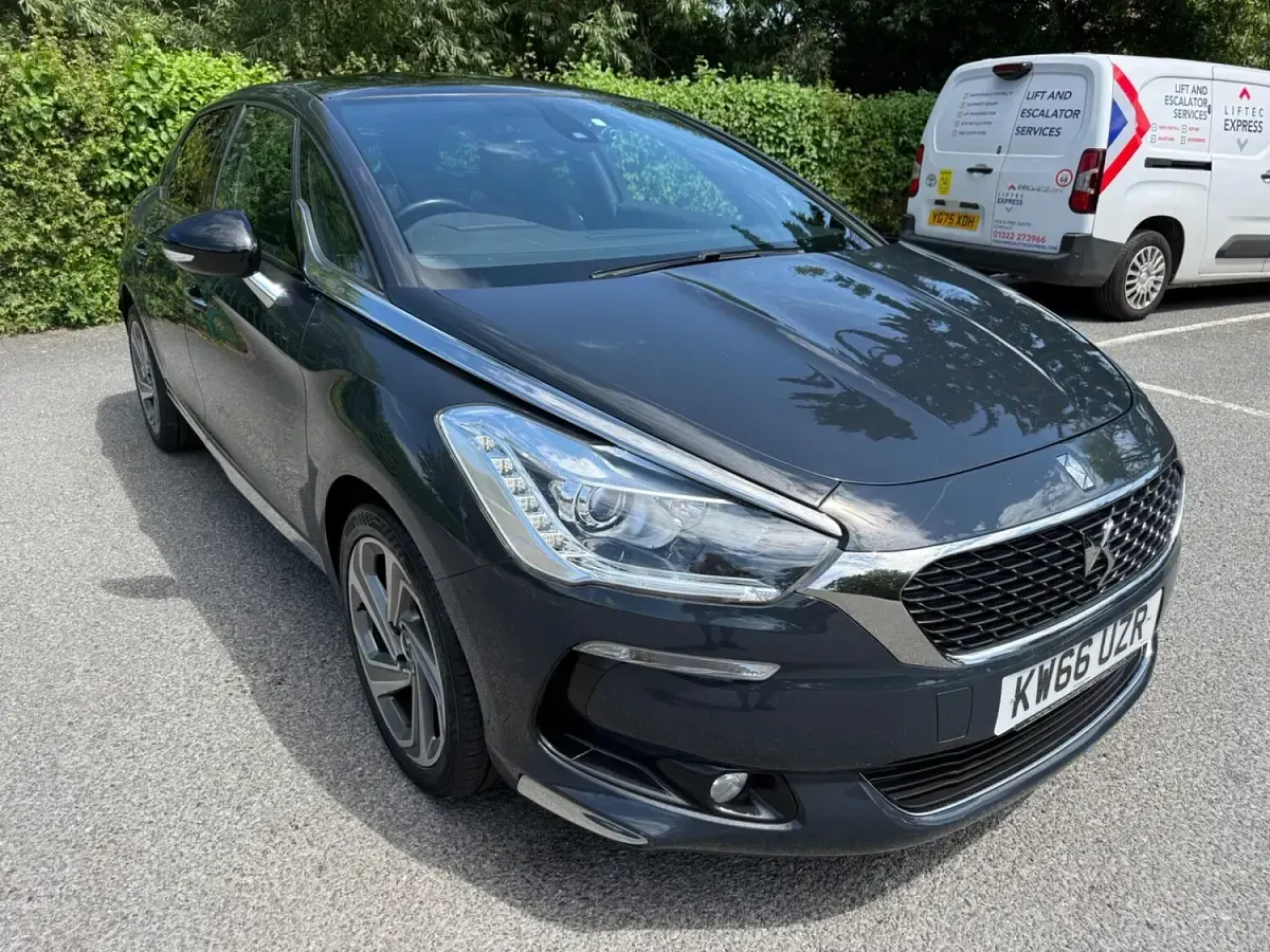Used DS Automobiles DS5 Elegance 150 HP (110 kW) 2017 Grey Hatchback
