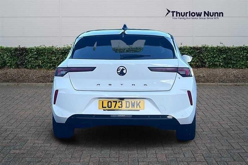 Used Vauxhall Astra 130 HP (95 kW) 2023 White Hatchback