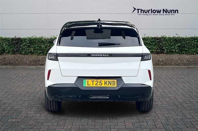 Used Vauxhall Grandland Ultimate 156 kW (213 HP) 2025 Arctic white SUV