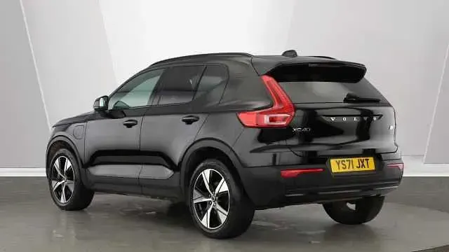 Used Volvo XC40 R-Design 208 HP (152 kW) 2022 SUV