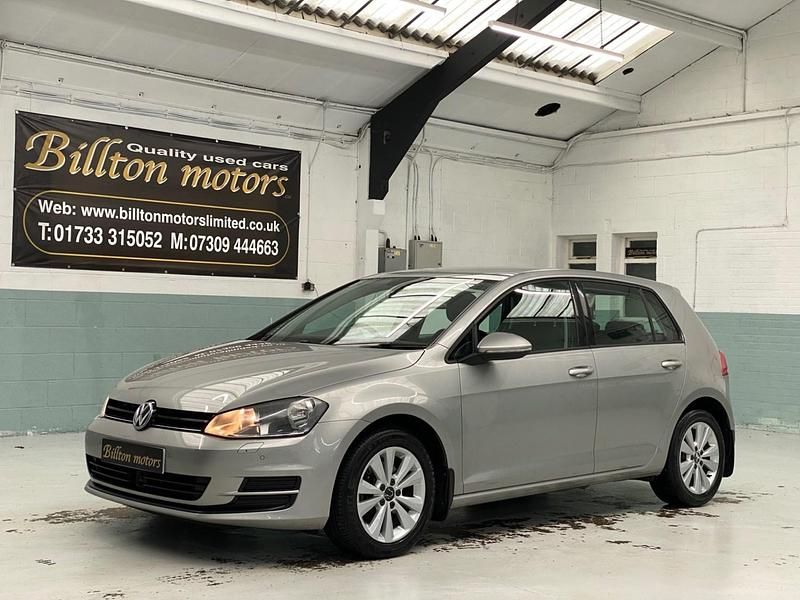 Used VW Golf VII SE 122 HP (89 kW) 2013 Silver Hatchback