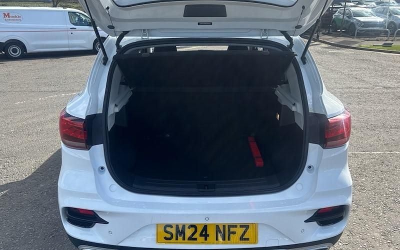 Used MG ZS Excite 106 HP (77 kW) 2024 White SUV