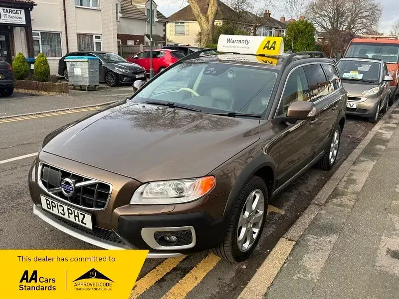 Used Volvo XC70 300 HP (220 kW) 2024 Brown