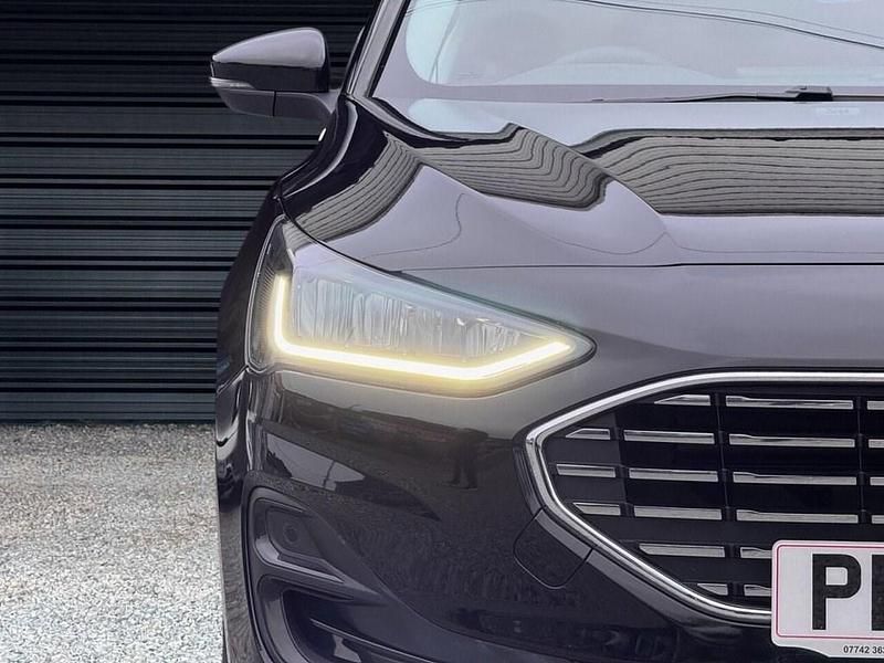 Used Ford Focus Titanium 125 HP (91 kW) 2023 Black Hatchback