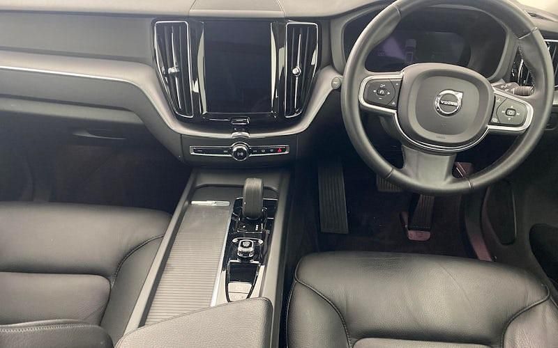 Used Volvo XC60 Inscription 340 HP (250 kW) 2021 Silver SUV