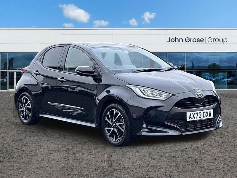 Used Toyota Yaris Hybrid Design 2024 Black Hatchback