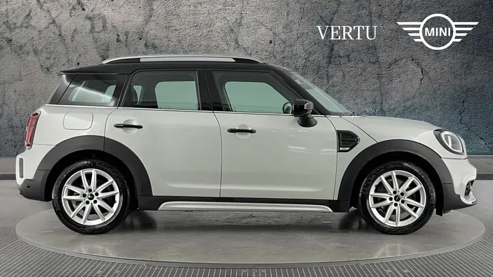 Used Mini Cooper Countryman Sport 134 HP (98 kW) 2022 Silver SUV