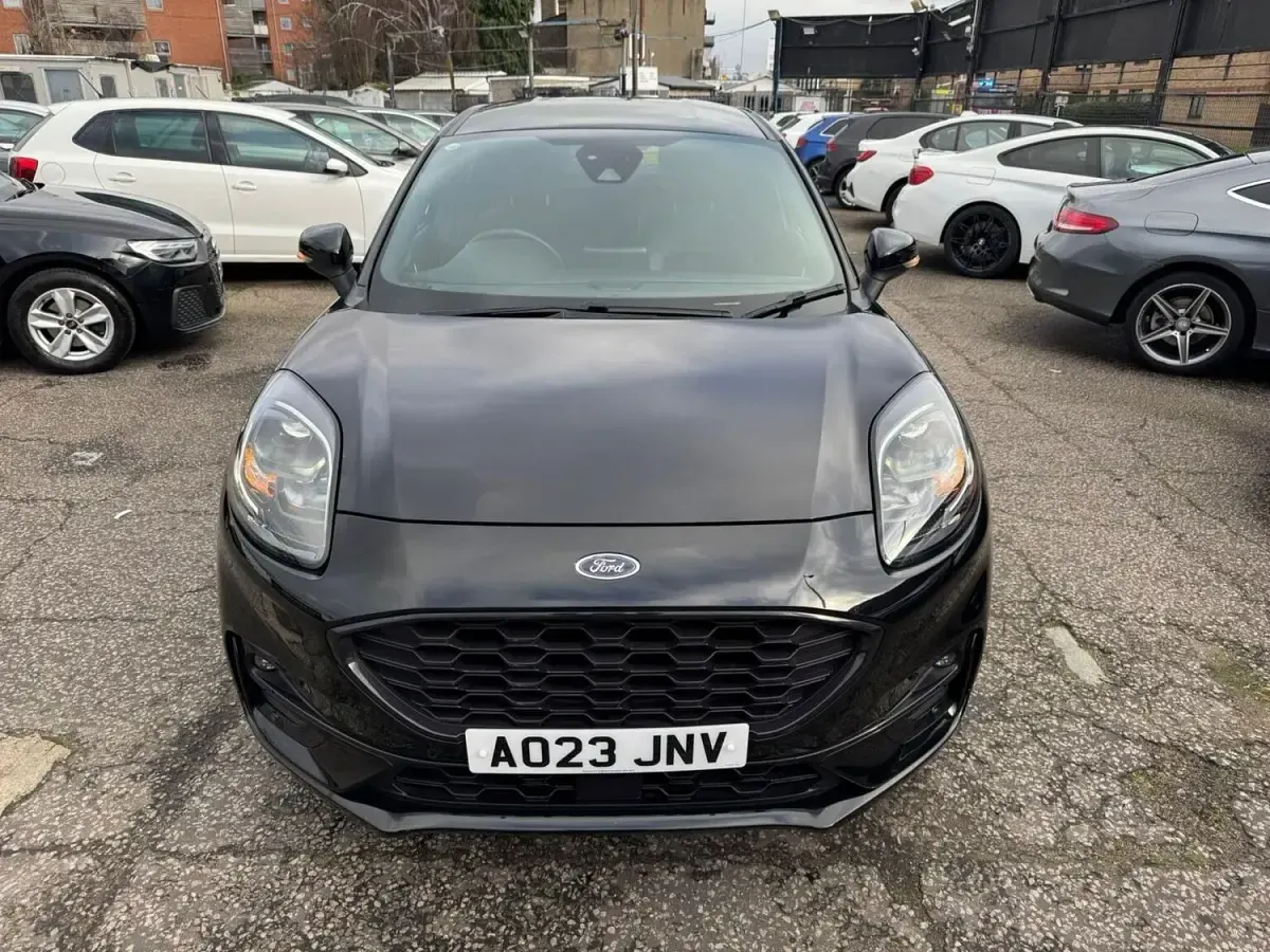 Usado Ford Puma ST-Line X 125 HP (91 kW) 2023 Preto SUV