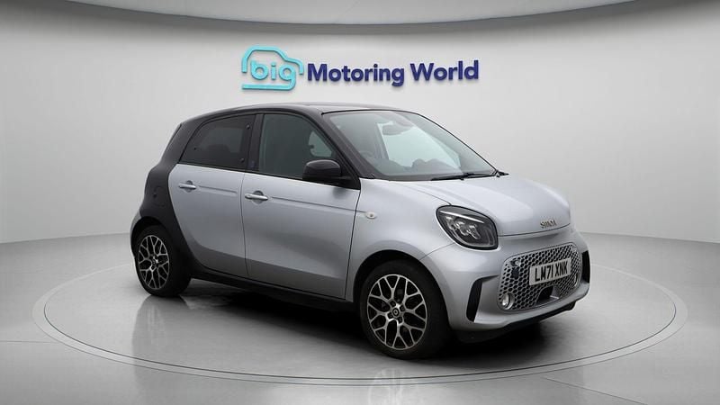 Used 2021 Smart ForFour Electric Drive Exclusive | £8,800 (Fair price) - Image 1/4