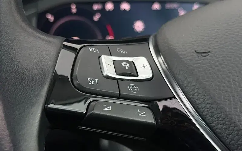 Used VW Tiguan SEL 190 HP (139 kW) 2020 Blue SUV