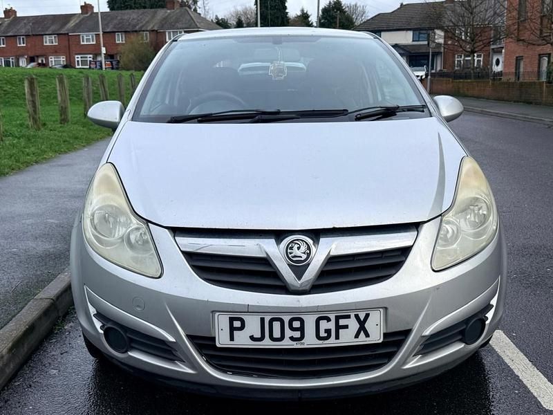 Begagnad Vauxhall Corsa 2009 Silver Halvkombi