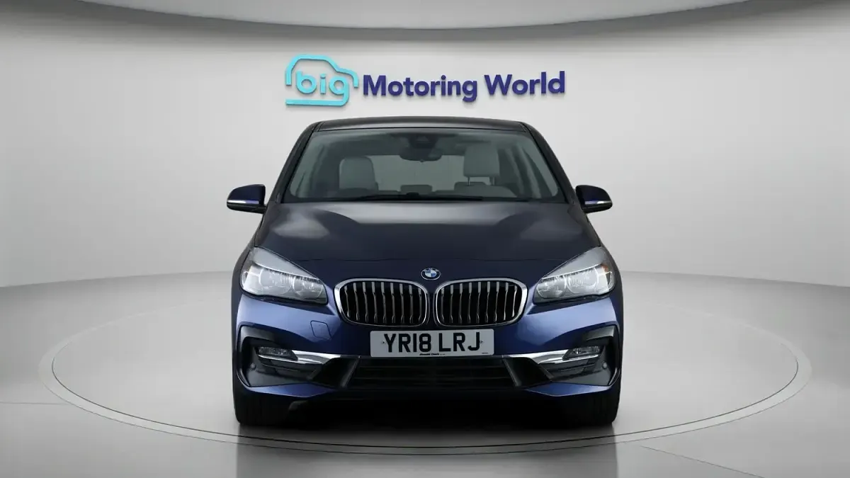 Used BMW 220 Active Tourer Luxury Line 187 HP (137 kW) 2018 Blue MPV