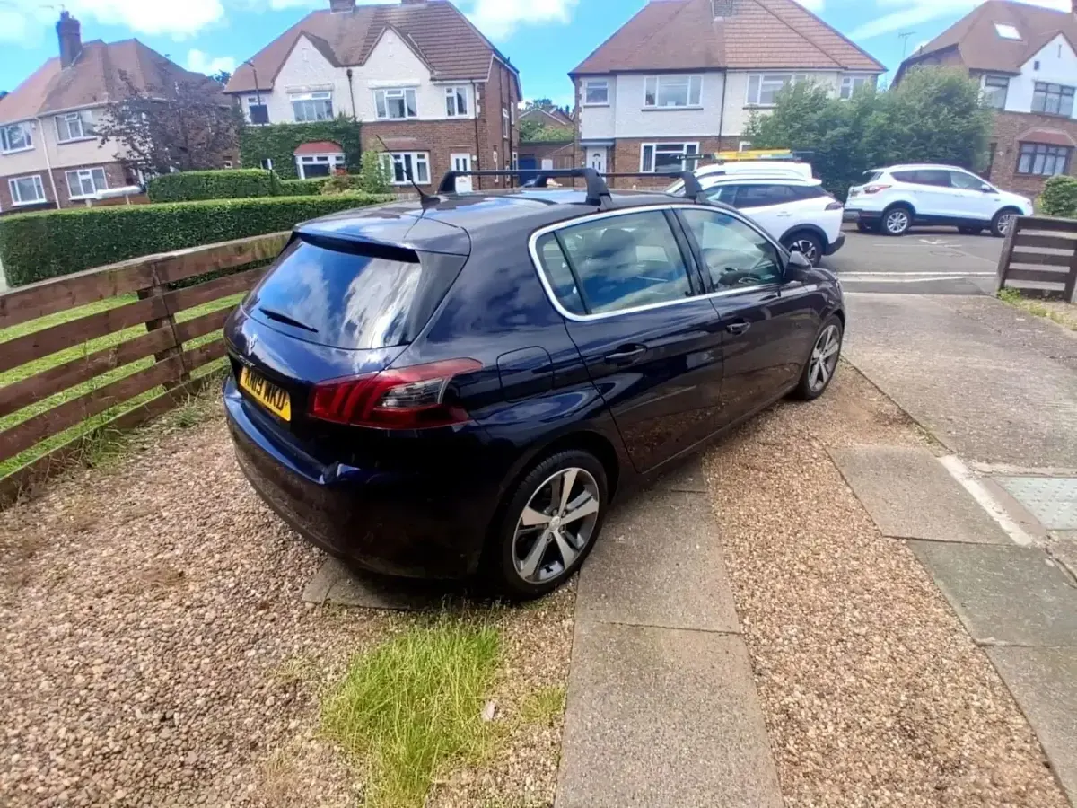 Used Peugeot 308 Allure 131 HP (96 kW) 2019 Blue Hatchback