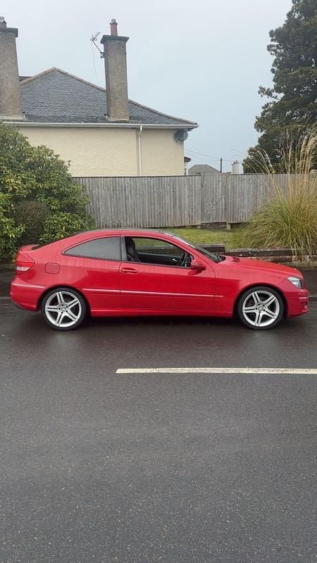 Used Mercedes CLC200 2009 Red Hatchback