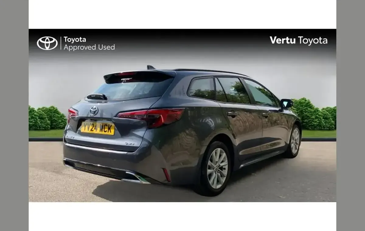 Used Toyota Corolla 140 HP (102 kW) 2024 Grey Estate