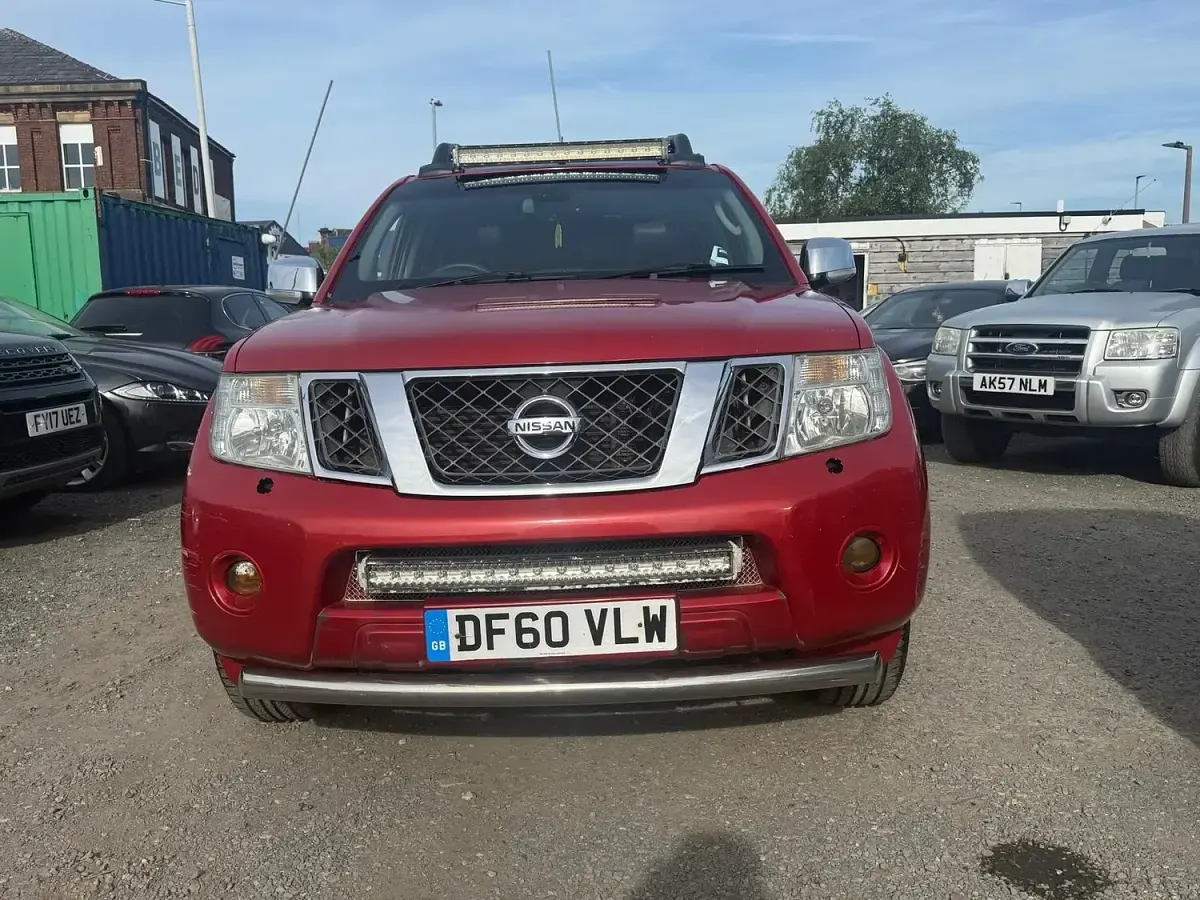 Used Nissan Navara Tekna 2010 Red Pickup