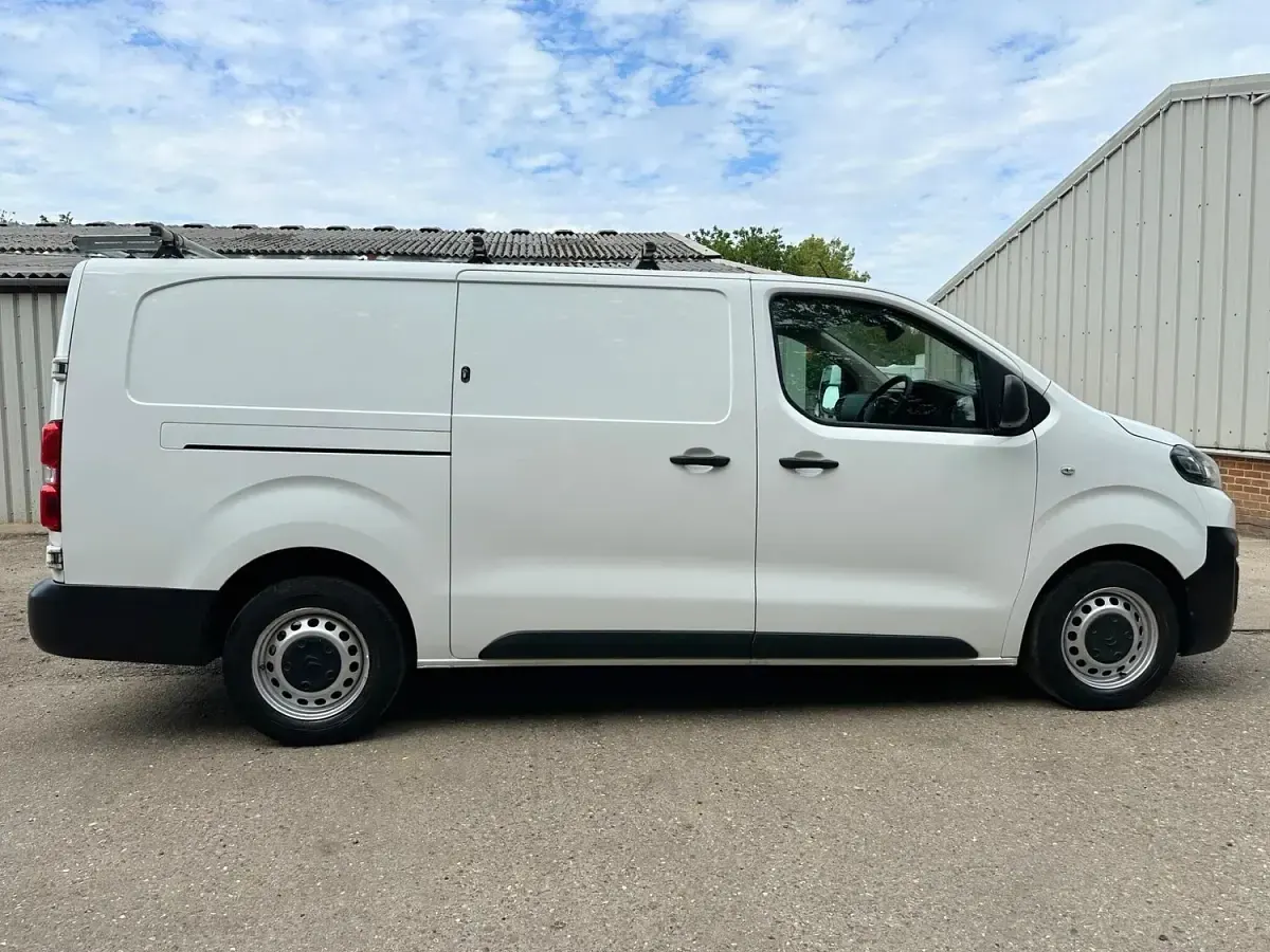 Used Citroën Dispatch 2022 White MPV