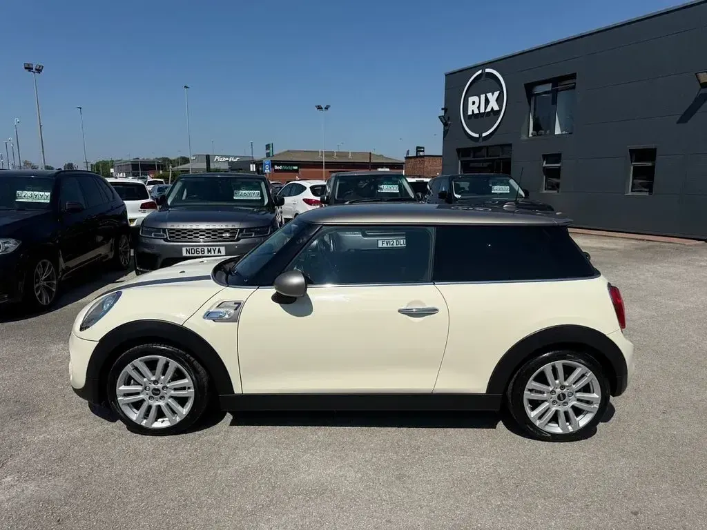 Used Mini Cooper S Hatch 192 HP (141 kW) 2017 White Hatchback