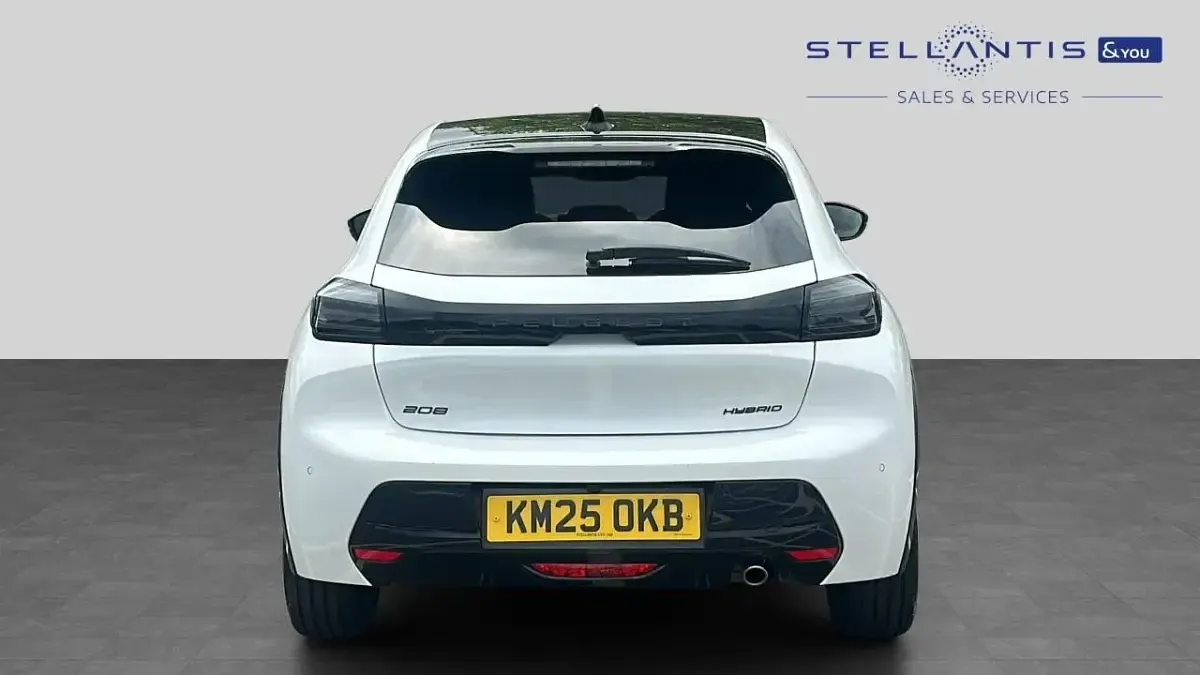 Used Peugeot 208 GT 99 HP (72 kW) 2025 White Hatchback