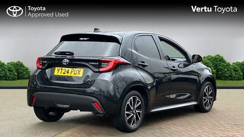 Used Toyota Yaris Hybrid Design 116 HP (85 kW) 2024 Black Hatchback