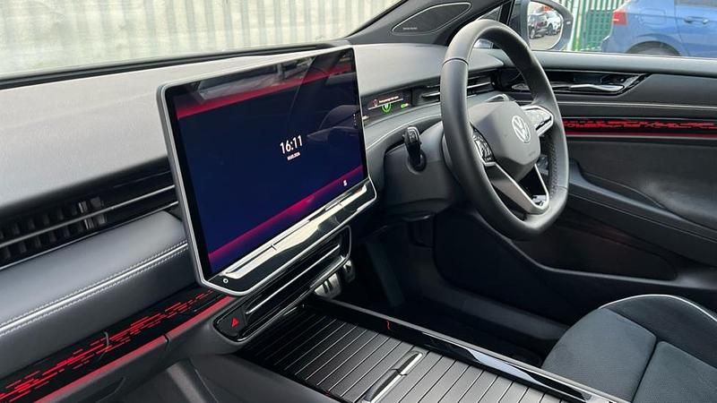 Used VW ID.7 Pro 210 kW (286 HP) 2025 Glacier white metallic Estate