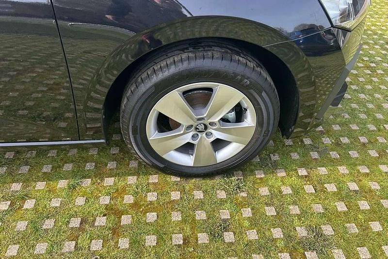 New Skoda Scala SE 94 HP (69 kW) 2025 Black Hatchback