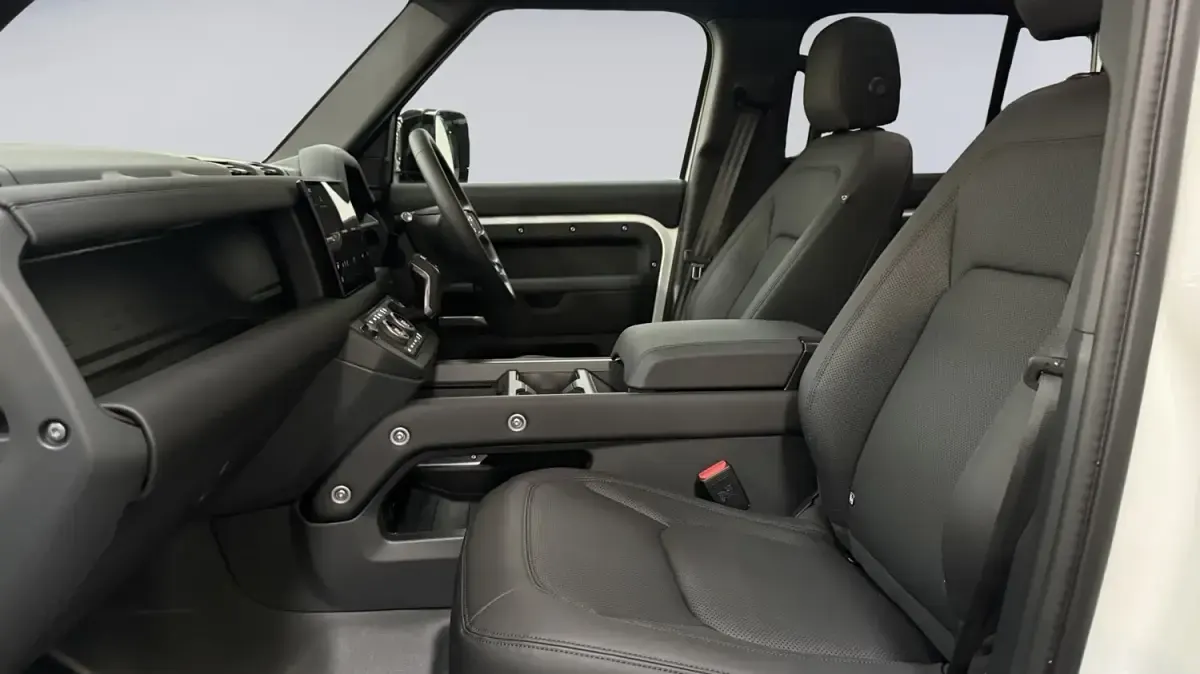 Usado Land Rover Defender SE Dynamic 2026 Branco SUV