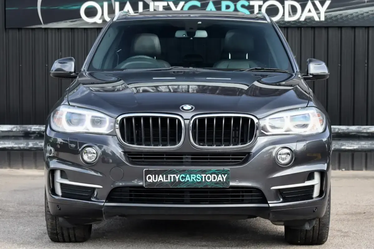 Begagnad BMW X5 Sport Line 2013 Grå SUV