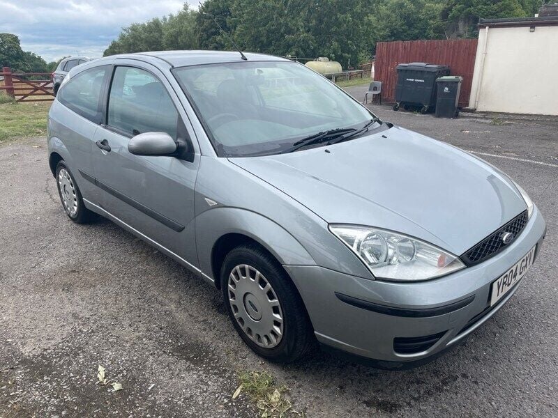 Silver Used 2004 Ford Focus Hatchback | £695 (Super price) - Image 1/4