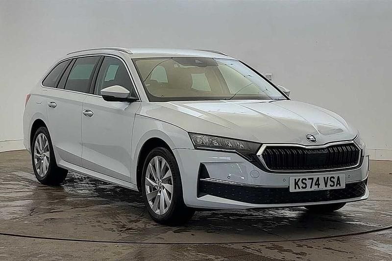 Moon white metallic Used 2025 Skoda Octavia SE L Estate | £26,995 (Expensive) - Image 1/4